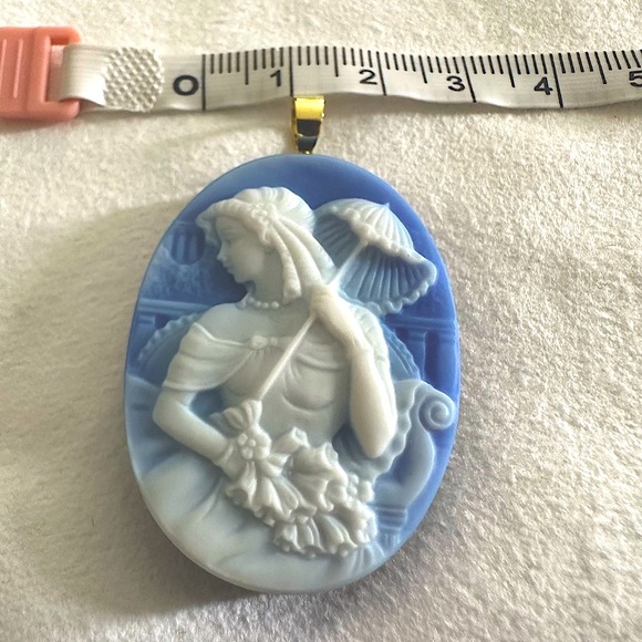 Authentic Agate Cameo Pendant with 18K Stamped Real Gold, Made in Japan - Picture 11 of 13